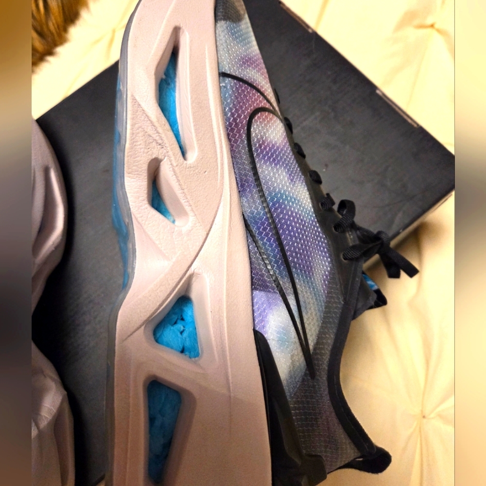 Nike Women’s Multicolor Black Purple Blue Sneakers - Picture 7 of 8